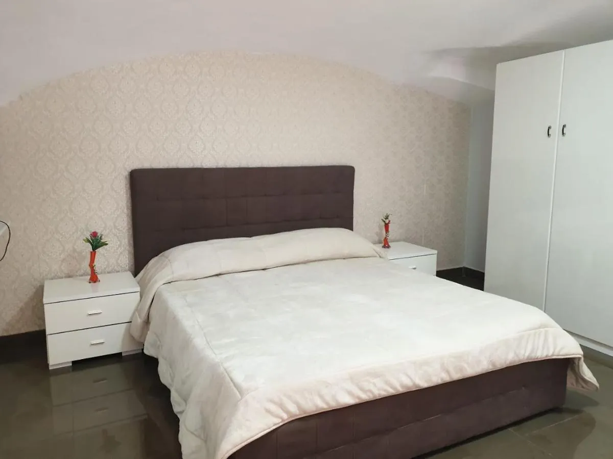 Appartement Lovely Napolitan Basso With Bbq Next To Garibaldi Station Italie