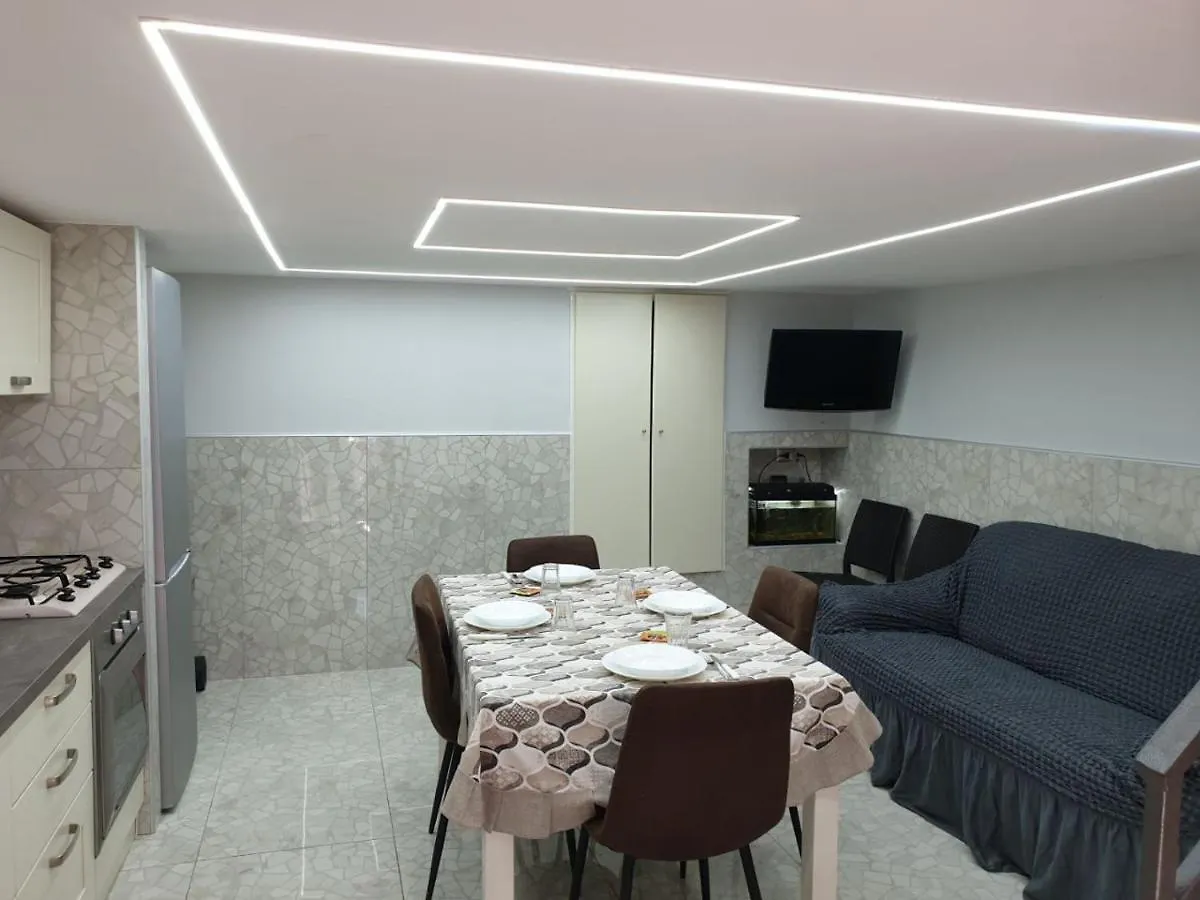 Appartement Lovely Napolitan Basso With Bbq Next To Garibaldi Station  Naples