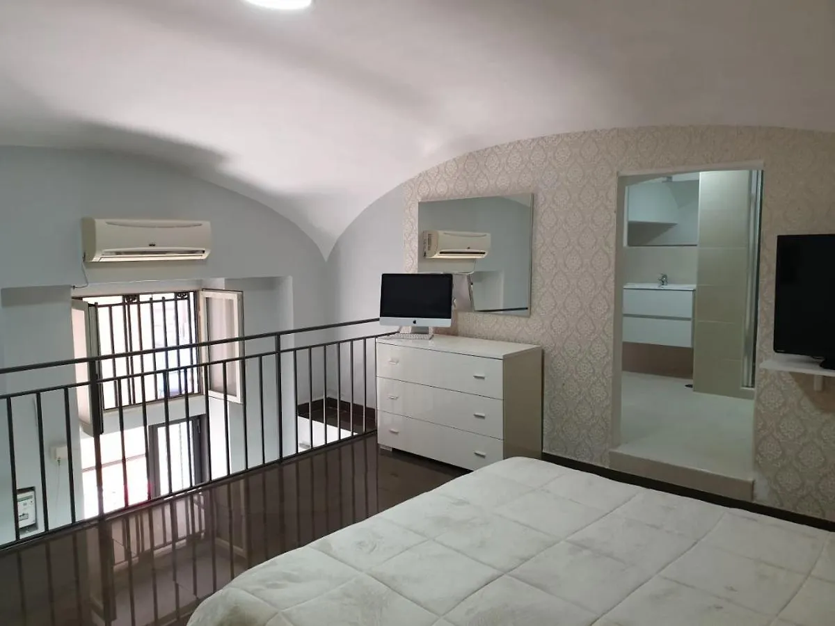 Apartmán Lovely Napolitan Basso With Bbq Next To Garibaldi Station 0*, Neapol